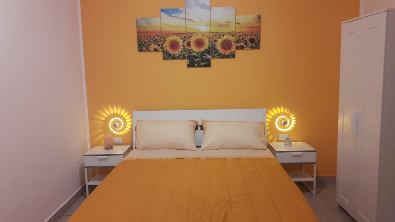 Angela'S House Panzió Taranto Kültér fotó