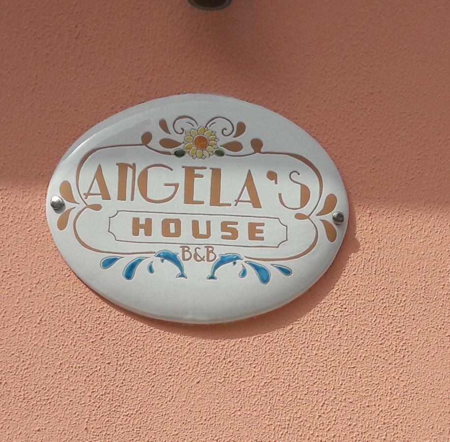 Angela'S House Panzió Taranto Kültér fotó